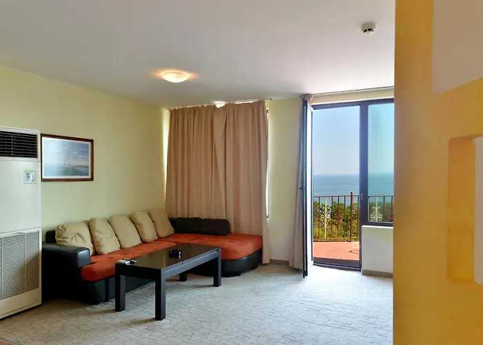 Ellinis Hotel
