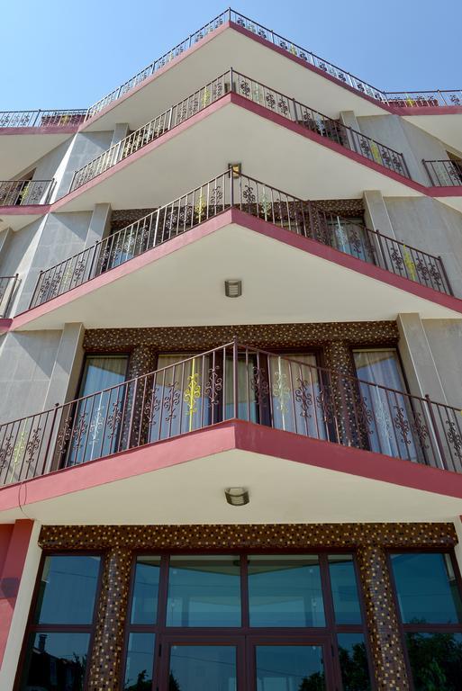 Ellinis Hotel
